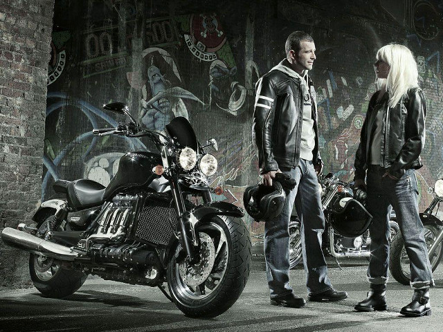 Man woman motorcycle graffiti wall free wallpaper for desktop - medium preview image