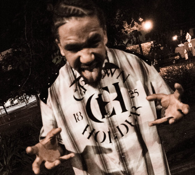 Man hands clock shirt saying free wallpaper for tablet - medium preview image