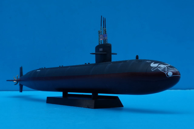 Submarine model blue background flag free wallpaper for desktop - medium preview image