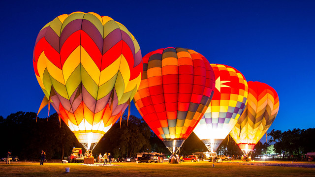 Hot air balloons night folk #2 free wallpaper for desktop - medium preview image