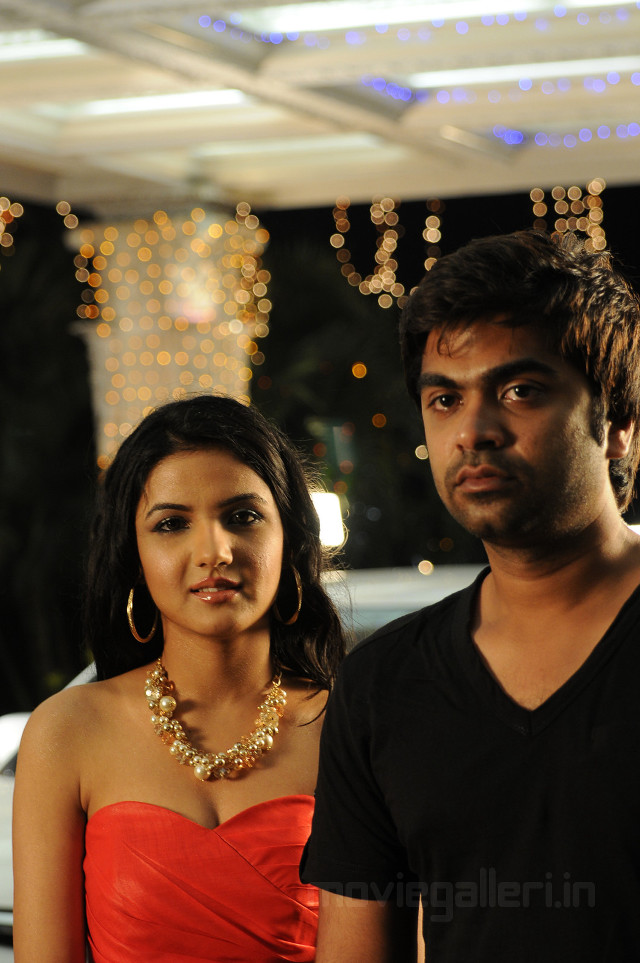 Man woman building lights christmas free wallpaper for mobile - medium preview image