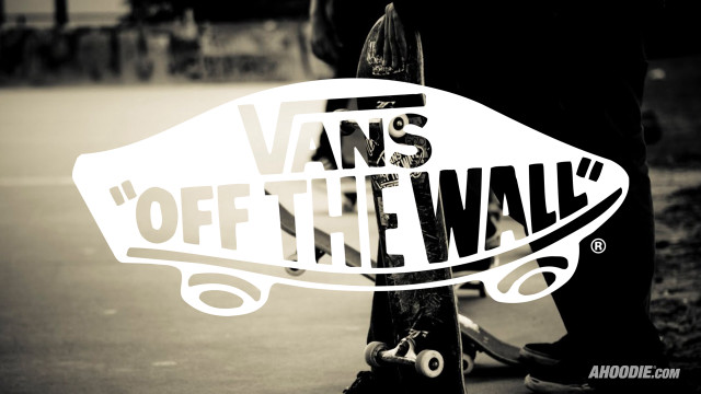 Aramenta vail skateboard graffiti greyscale free wallpaper for desktop - medium preview image