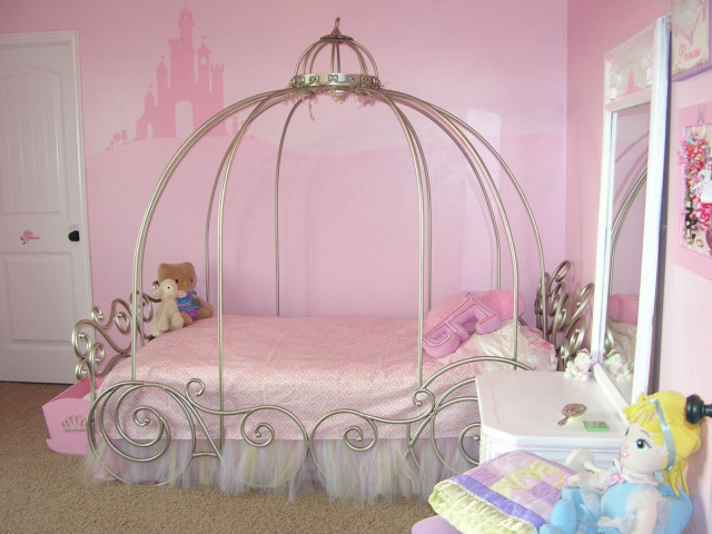 Pink bedroom princess bed mirror free wallpaper for desktop - medium preview image