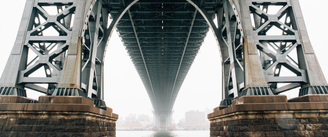 Bridge man boat water city free wallpaper for desktop - medium preview image