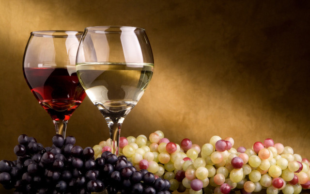 Wine glasses grapes table gold free wallpaper for desktop - medium preview image