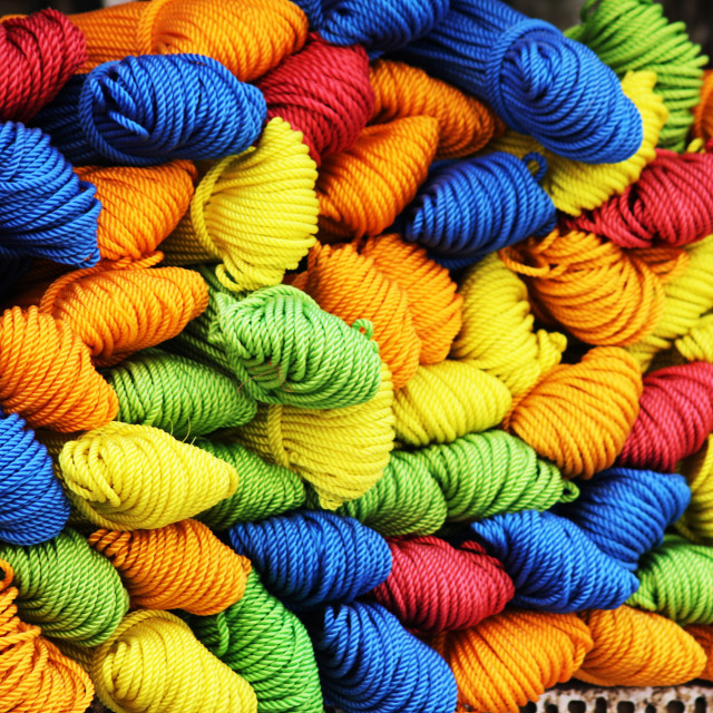 Multicolored yarn pile table basket free wallpaper for tablet - medium preview image