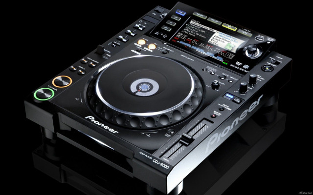 Dj turntable controller black surface free wallpaper for desktop - medium preview image