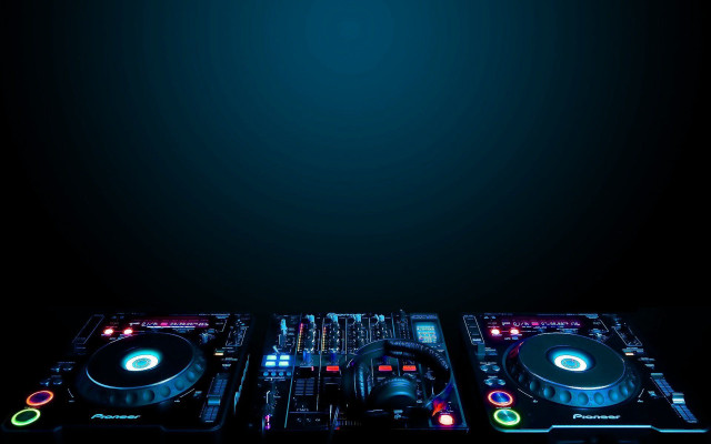Dj controller board black background free wallpaper for desktop - medium preview image