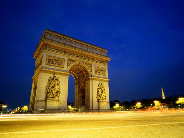 Tall ornate arch statues night free wallpaper for desktop - medium preview image