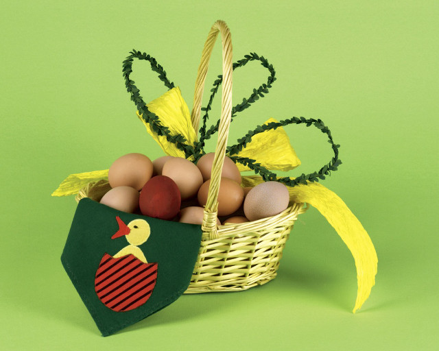 Basket eggs flag ducky green free wallpaper for desktop - medium preview image