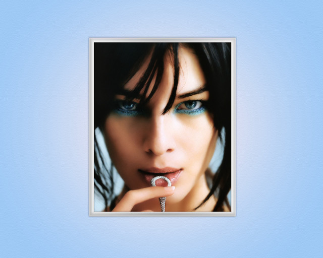 Woman blueeyes ring mouth bluebackground free wallpaper for desktop - medium preview image