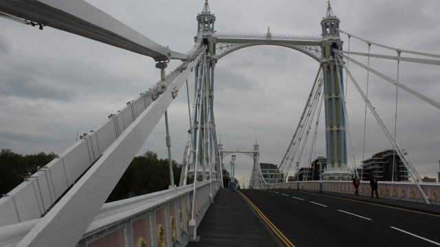 Bridge people cloudy day buildings free wallpaper for desktop - medium preview image