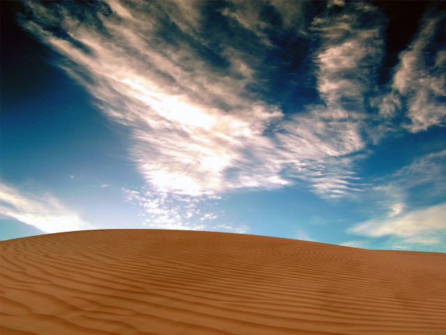 Large sand dune blue sky free wallpaper for desktop - medium preview image