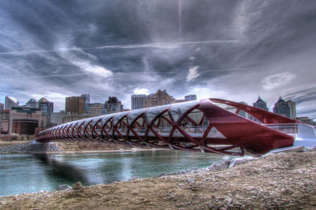 Red bridge river city cloudy free wallpaper for desktop - medium preview image