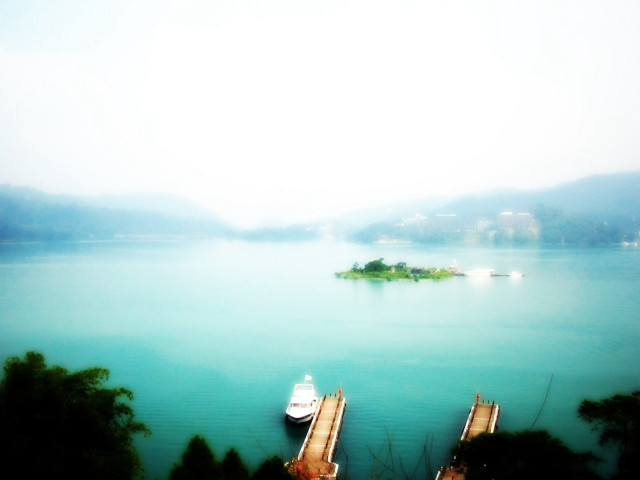 Boat docked lake island distance #3 free wallpaper for desktop - medium preview image