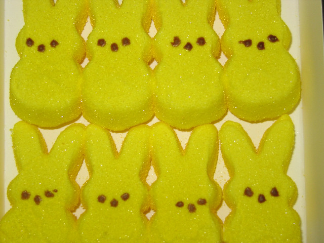 Yellow frosted peeps box brown free wallpaper for desktop - medium preview image