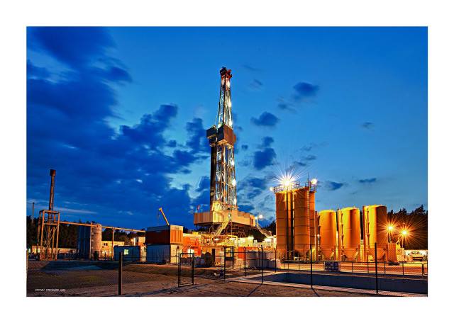 Tall tower night sky clouds free wallpaper for desktop - medium preview image