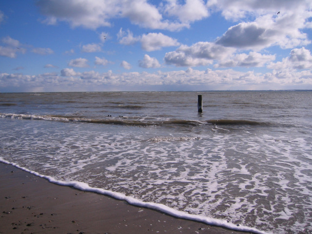 Beach waves crashing shore pole #3 free wallpaper for desktop - medium preview image