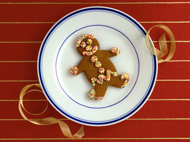 Ginger cookie sprinkles ribbon plate #4 free wallpaper for desktop - medium preview image
