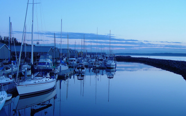 Harbor boats blue sky clouds free wallpaper for desktop - medium preview image