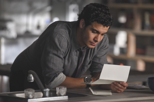 Man looking paper table pen free wallpaper for desktop - medium preview image