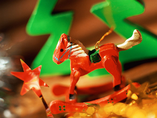 Toy horse bell star top free wallpaper for desktop - medium preview image