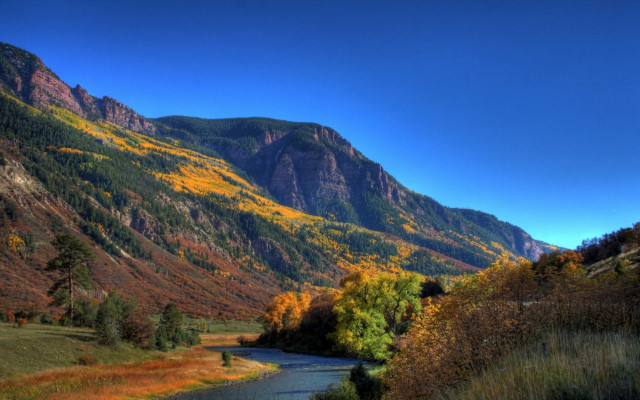 River lush valley mountains autumn free wallpaper for desktop - medium preview image