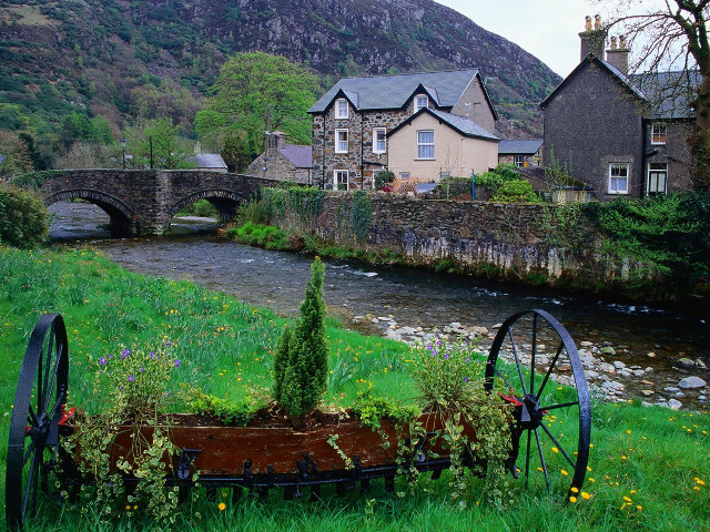 River lush countryside stone bridge #2 free wallpaper for desktop - medium preview image
