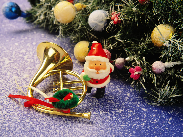 Christmas decoration toy trumpet santa free wallpaper for desktop - medium preview image
