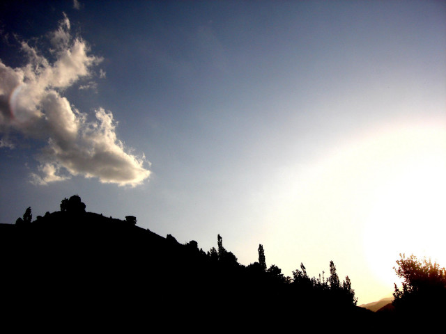 Sunset clouds hill trees volumetric free wallpaper for desktop - medium preview image