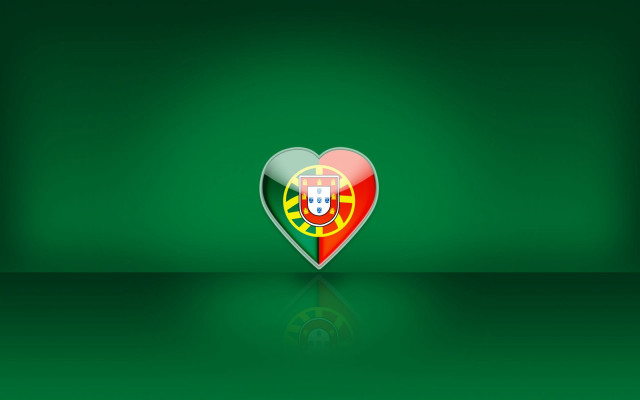 Heart shaped portugal flag green #2 free wallpaper for desktop - medium preview image