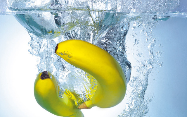 Banana water together free wallpaper for desktop - medium preview image