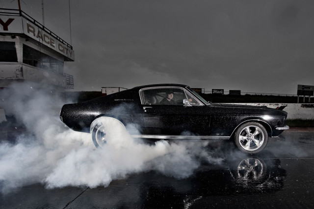 Black car smoke tires wet free wallpaper for desktop - medium preview image