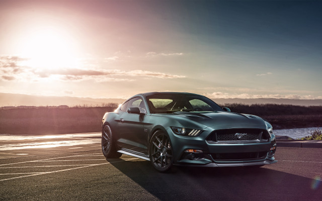 Mustang parked sunset horizon sunshine free wallpaper for desktop - medium preview image