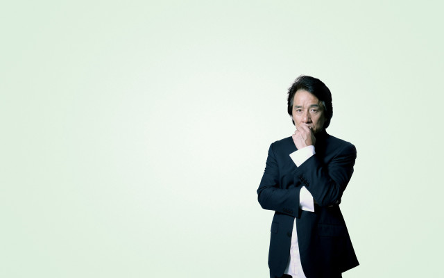 Man suit posing picture hands free wallpaper for desktop - medium preview image