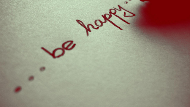 Happy birthday be happy red free wallpaper for desktop - medium preview image