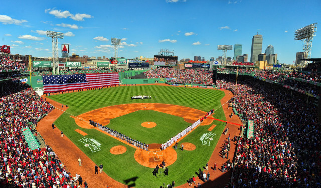 Baseball stadium crowd sunny day #2 free wallpaper for desktop - medium preview image