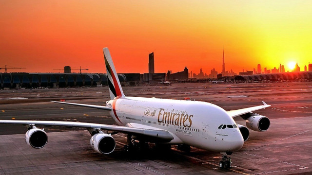 Jetliner airport tarmac sunset sun free wallpaper for desktop - medium preview image