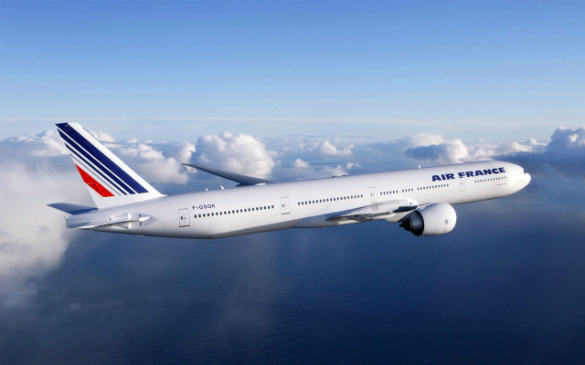 Airfrance plane ocean clouds blue free wallpaper for desktop - medium preview image
