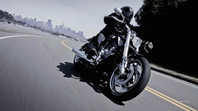 Motorcycle ride city background sunny free wallpaper for desktop - medium preview image