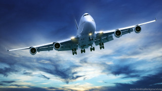 Jetliner flying cloudy sky light - a light free wallpaper