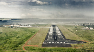 Runway plane field mountains cloudy - breyten breytenbach free wallpaper