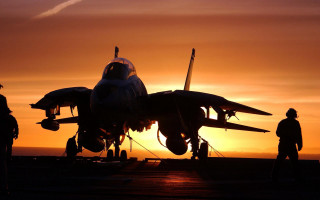Jet fighter runway sunset people - a jet fighter plane free wallpaper