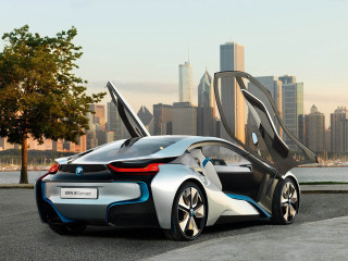 Futuristic car city skyline open - a futuristic car free wallpaper