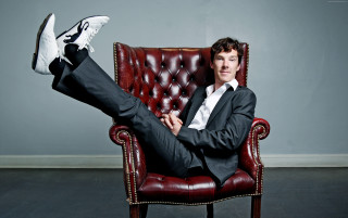 Man suit red chair sitting - his foot free wallpaper