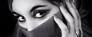 Woman makeup veil closeup blackwhite - her eye free wallpaper for desktop