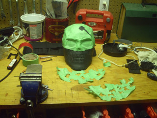 Skull green paper mache tools - eric peterson free wallpaper