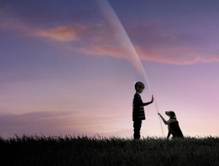 Woman child kite field sunset - a rainbow in the sky free wallpaper