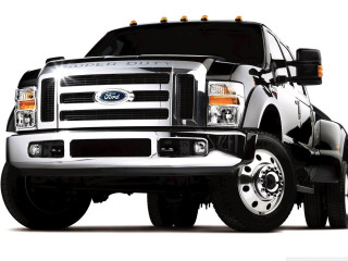 White truck black hood headlight - a white truck free wallpaper