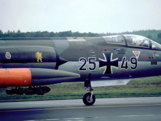 Fighter jet airport runway grass 2 - top of an airport runway next free wallpaper